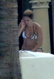 Jennifer_Lopez_at_her_Miami_home_09.jpg