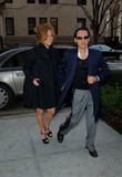 arrive_to_her_baby_shower_NYC_1-19-08_281129.jpg