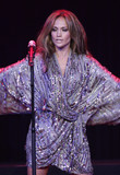 JenniferLopez_2010_06_15_FourSeasonsofHopeGala_Performance_013.jpg