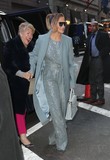 90882215_jennifer_lopez_12122018_03.jpg