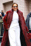 90893836_jennifer_lopez_12122018_adds.jpg