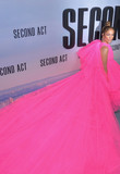 90909267_jennifer_lopez_12122018_58.jpg