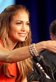 Jennifer2BLopez2B20122BWinter2BTCA2BTour2BDay2B52BoZmQx41m1LSx.jpg