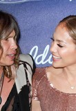 JenniferLopez7_122_749lo.jpg