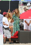LIVEITUPJLO_281829.jpg