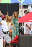 LIVEITUPJLO_283629.jpg