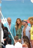 LIVEITUPJLO_286829.jpg