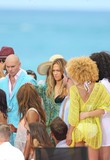 LIVEITUPJLO_287029.jpg