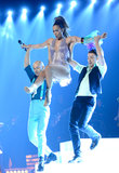 jlo_55_281729.jpg