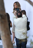 jlo_686_281229.jpg