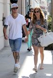jlo_898556_281129.jpg