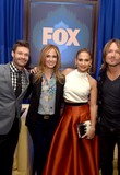 jlo_foxparty02A_281129.jpg