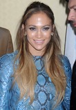 jlo_idolphotocall02A_28729.jpg