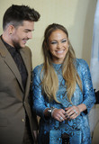 jlo_idolphotocall03A_28229.jpg