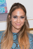 jlo_idolphotocall03A_28829.jpg