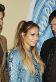 jlo_idolphotocall_01A_284229.JPG