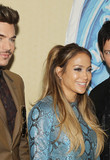jlo_idolphotocall_01A_284429.JPG