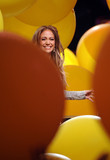 jlofinaleidol_show1_282029.jpg