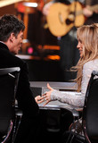 jlofinaleidol_show1_282529.jpg