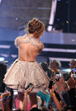 jlofinaleidol_show1_283629.jpg