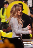 jlofinaleidol_show1_283829.jpg
